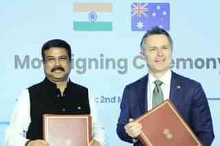 Union Education Minister Dharmendra Pradhan and his Australian counterpart Jason Clare (Pic Via Twitter)