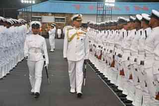 Indian Navy Chief Admiral R Hari Kumar inspecting the first Agniveer graduates.
(Image via Twitter/@IN_Chilka).