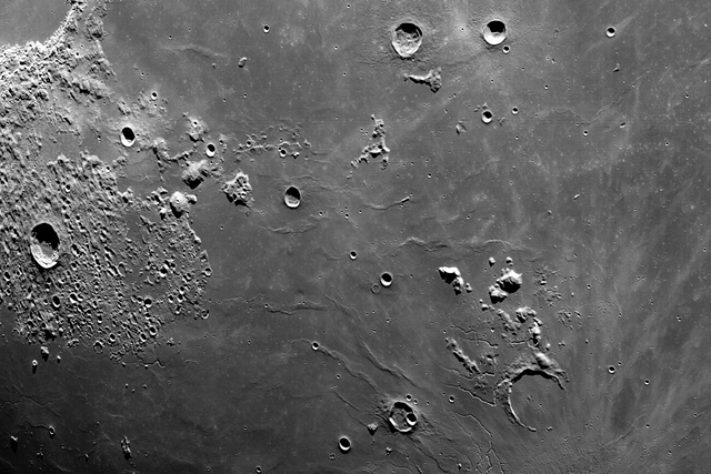 Cameras mounted on the crew module of the Orion spacecraft captured these views of the Moon’s surface on 5 December 2022. (Photo: NASA Johnson/Flickr)