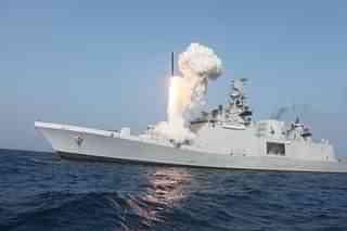 INS Sahyadri (Shivalik class frigate) Launching Klub Missile (Via DFI)