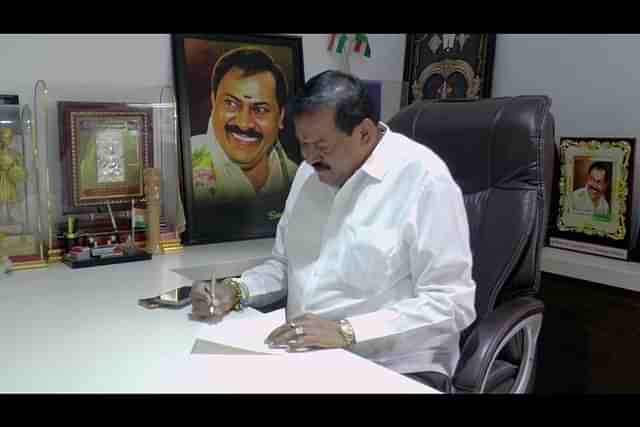 Congress MLA R Akhanda Srinivas Murthy,