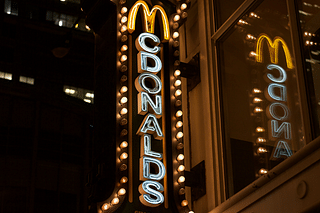 A McDonald's in Chicago, the United States (Photo by Joshua Austin on Unsplash)