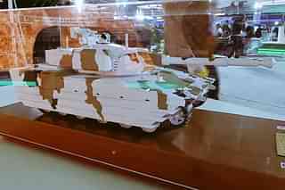 Model of a DRDO L&T Light Tank at DefExpo 2022 (Pic Via @alpha_defense)