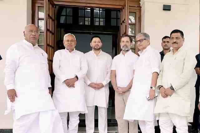 Opposition parties meet in Delhi