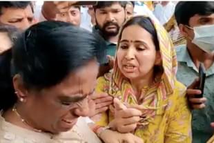 IOA President P T Usha heckled at Jantar Mantar