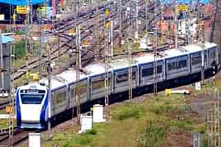 Secunderabad Tirupati Vande Bharat  Express crossing Nallapadu Junction. (Wikipedia)