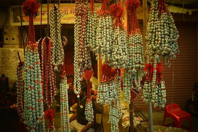 Flower necklaces that are offered to the deity