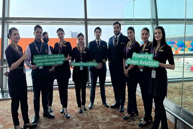 Vistara crew operating India's first  domestic commercial flight on SAF.