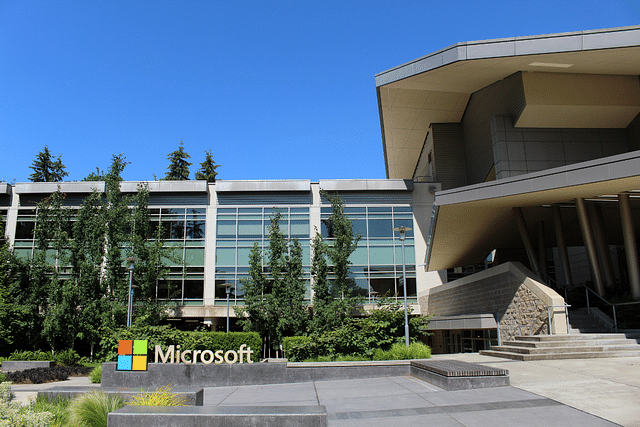 Building 92 at Microsoft Corporation headquarters in Redmond, Washington. (Photo: Coolcaesar/Wikimedia Commons)