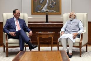 Cisco CEO Chuck Robbins with PM Modi (Pic Via Twitter)