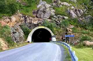 Tunnel road representative image (Source: Wikimedia Commons)