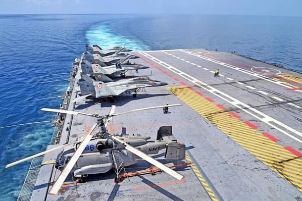 INS Vikrant deck (Twitter)