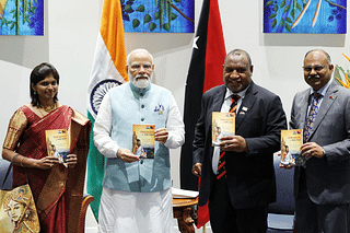PM Modi and PM James Marape of Papua New Guinea releasing the Tok Pisin translation of Thirukkural