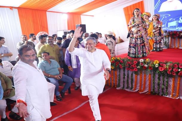 Railway Minister Ashwini Vaishnaw at Saharanpur station.