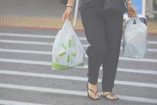 The Kerala HC has banned the use of plastic water bottles below 5 litres, straws, plates, cups, and cutlery. (File photo)