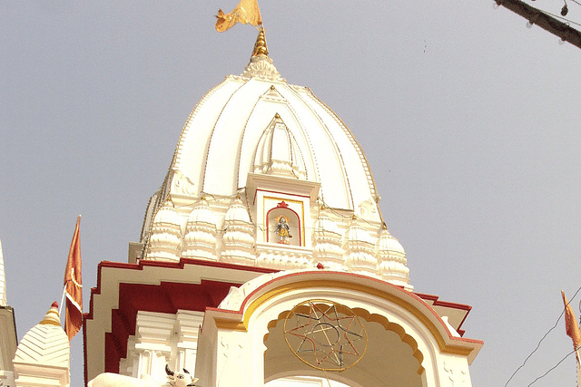 Daksheswar Mahadev Temple (Pic via Wikipedia)