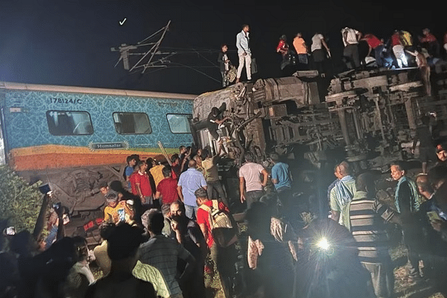 Coromandel Express derailment