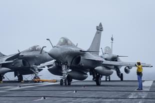 Three Rafale-Ms on the deck of an aircraft carrier (image via @E_Lenain)