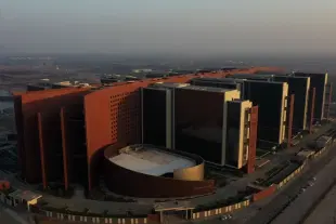 Surat's Newly Constructed Diamond Bourse. (Pic: Twitter)