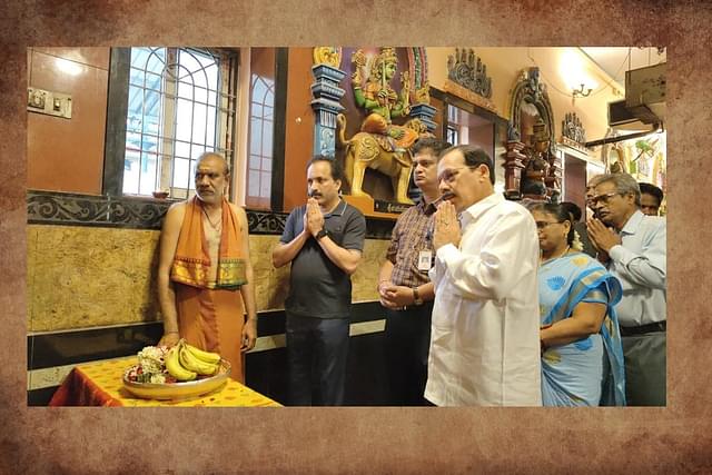 ISRO scientists offering prayers at a temple