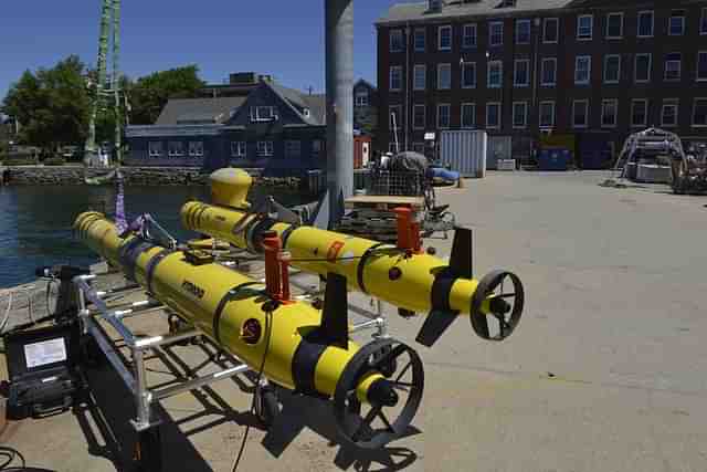 REMUS 600 autonomous underwater vehicle (AUV). (Image via Whoi.edu)