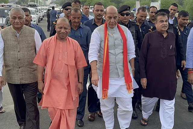 Union Road Minister Nitin Gadkari with Defence Minister Rajnath Singh and UP CM Yogi Adityanath (Pic Via Twitter)