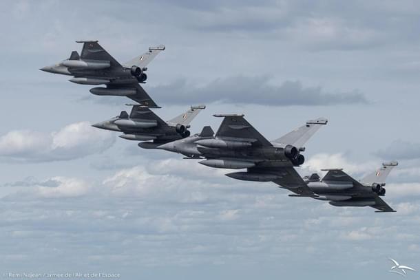 Underbelly view of the IAF's and French Rafales (Image via @IAF_MCC)