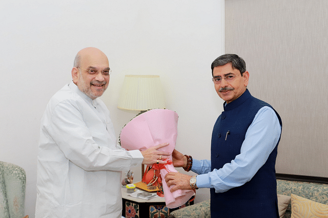 Governor RN Ravi meets Amit Shah