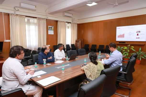 Representatives of Exide Energy meeting with M B Patil.