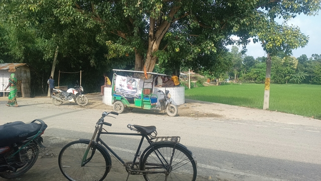 Inside the Dumri kalan village
