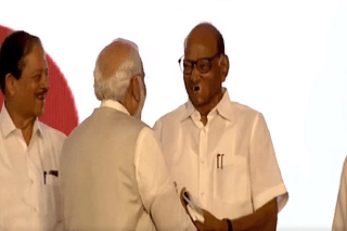 PM Narendra Modi meets NCP supremo Sharad Pawar. (Screengrab from a video on Twitter)