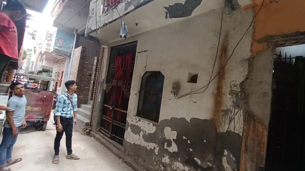 ८Shahvez's house was locked on 10 September