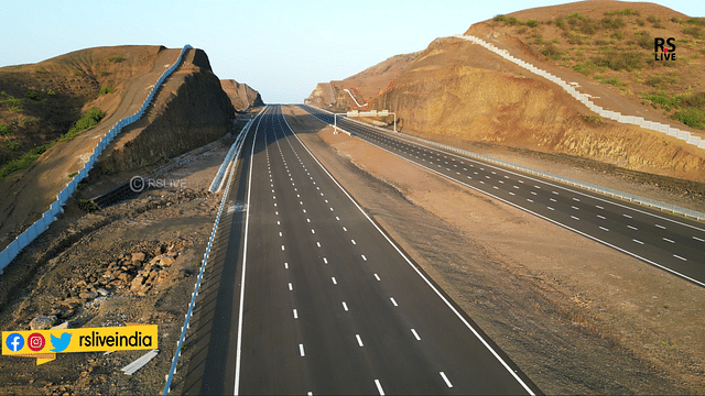 Views of the surrounding landscape while travelling on the expressway in Madhya Pradesh. (Source: RSLive/@rsliveIndia)