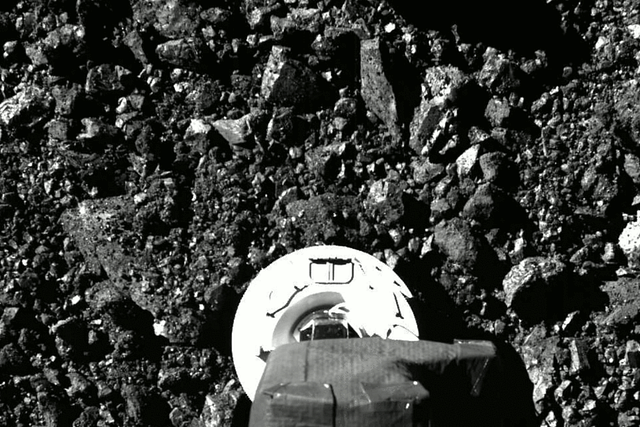 OSIRIS-REx collected sample from Asteroid Bennu