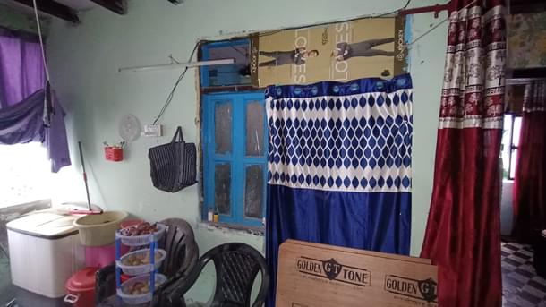 The common area outside Hasnain’s room