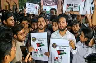 Aligarh Muslim University students organising a Pro-Palestine march. (X)