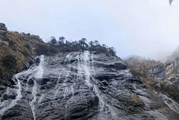 Chumi Gyatse waterfalls (Pic Via YouTube screengrab)