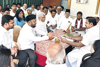 Edappadi Palaniswamy meeting Muslim representatives