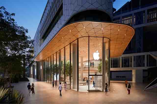 Apple India's First Store In Mumbai