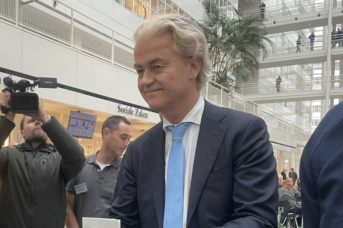 Nederlandse premierkandidaat Geert Wilders bedankt Indiase aanhangers