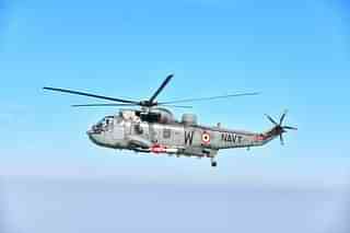 Indian Navy Sea King Mk42B helicopter carrying the NASM-SR missile. (Pic via X@ReviewVayu)