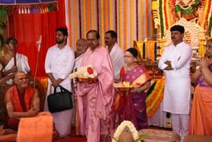 Telangana Chief Minister K Chandrashekar Rao begins the 3-day Raja Shayamala Yagam at his farmhouse.