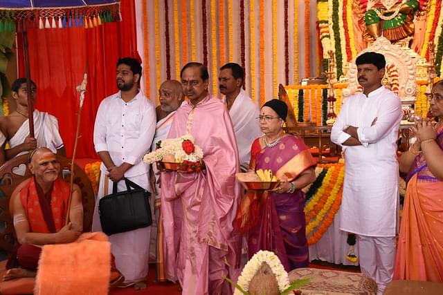 Telangana Chief Minister K Chandrashekar Rao begins the 3-day Raja Shayamala Yagam at his farmhouse.
