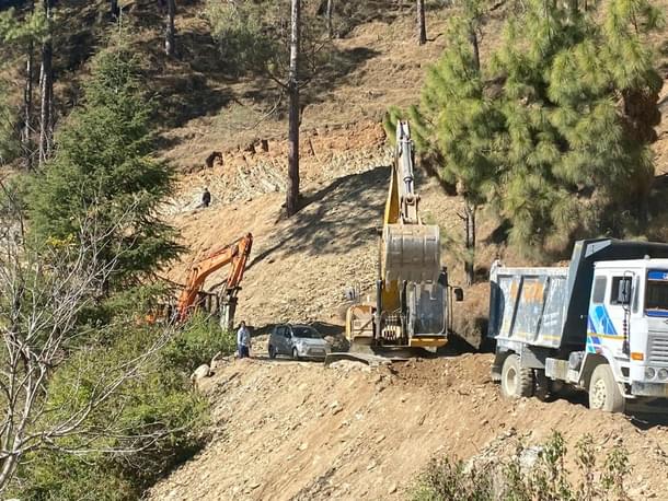 BRO constructing ad-hoc routes for enabling equipment transfer.