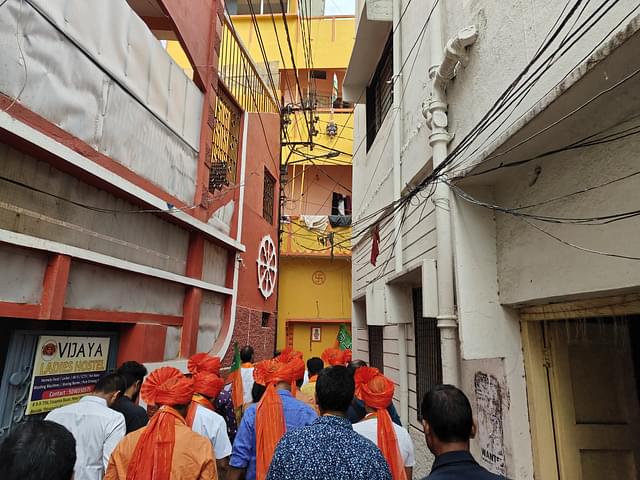 A narrow gully in Esamiya Bazaar where Singh was campaigning (Sharan Setty/Swarajya)