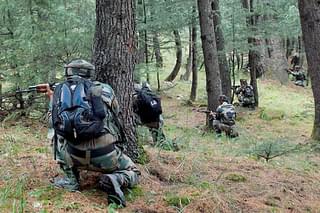 Indian Army carrying out an encounter in J&K. (Representative Image)