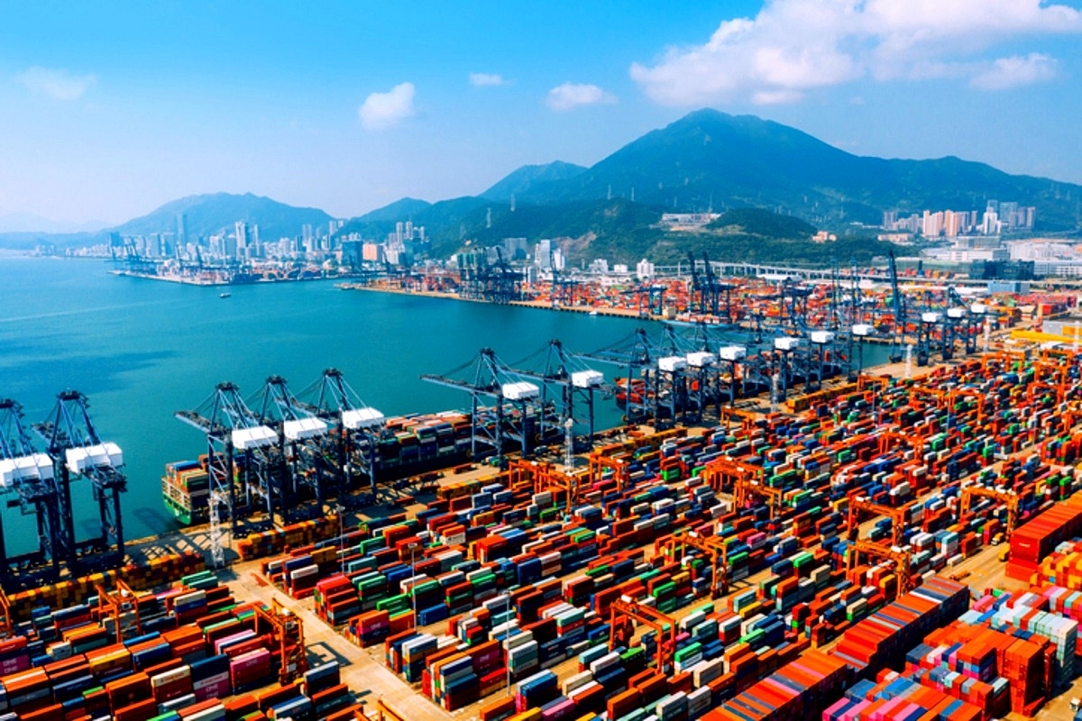 VOC Port can serve as an alternative or complement to these hubs, offering shorter routes for certain trades and easing congestion in the region. (istock)


