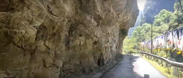 The road to Mago.