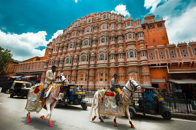Hawa Mahal Road in Jaipur (Photo by Aditya Siva on Unsplash)