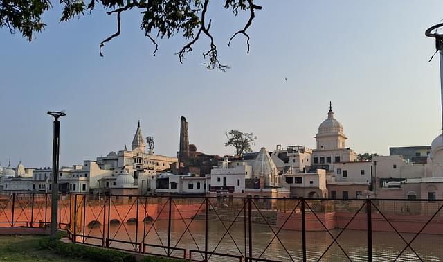 Structures displaying the town's rich heritage. 